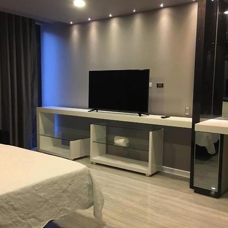 Hotel Paris Luxury Suites Medellin Exterior photo