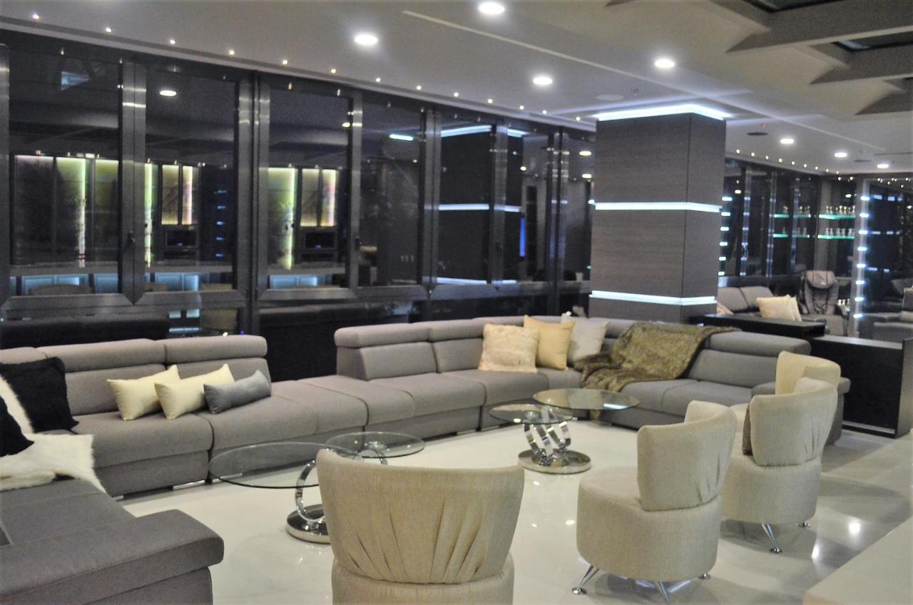 Hotel Paris Luxury Suites Medellin Room photo