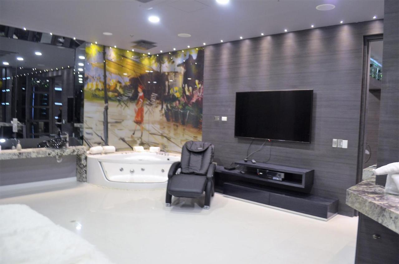 Hotel Paris Luxury Suites Medellin Exterior photo