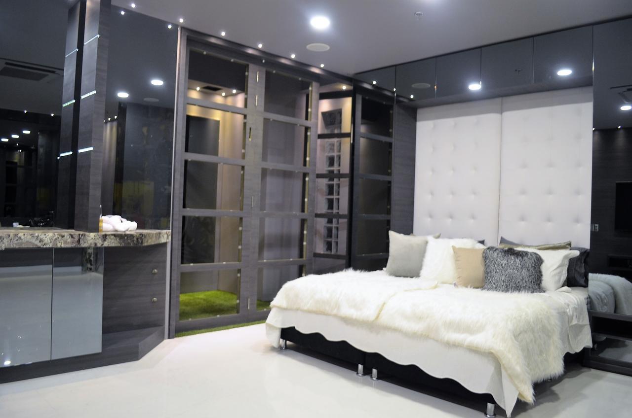 Hotel Paris Luxury Suites Medellin Exterior photo