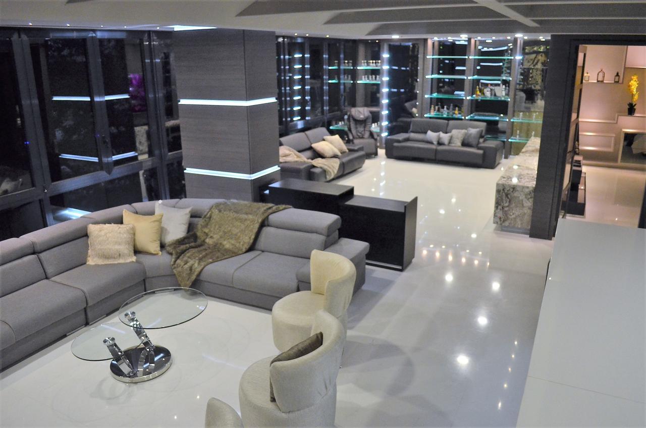 Hotel Paris Luxury Suites Medellin Exterior photo