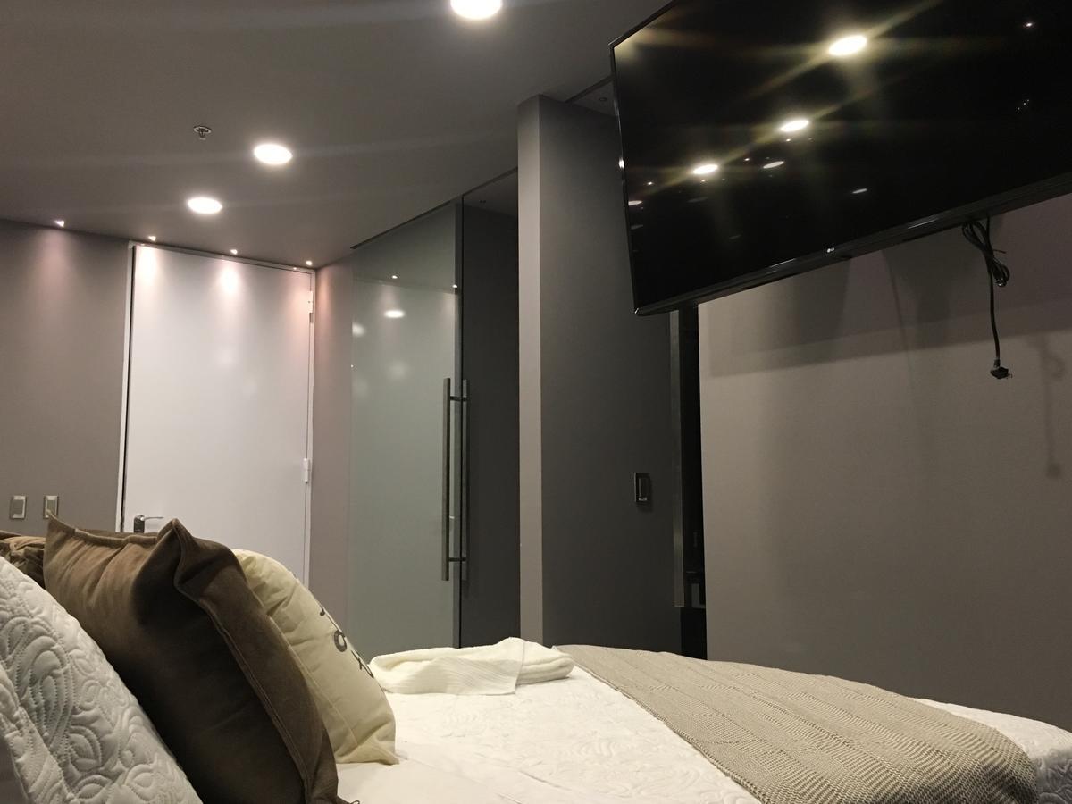 Hotel Paris Luxury Suites Medellin Room photo