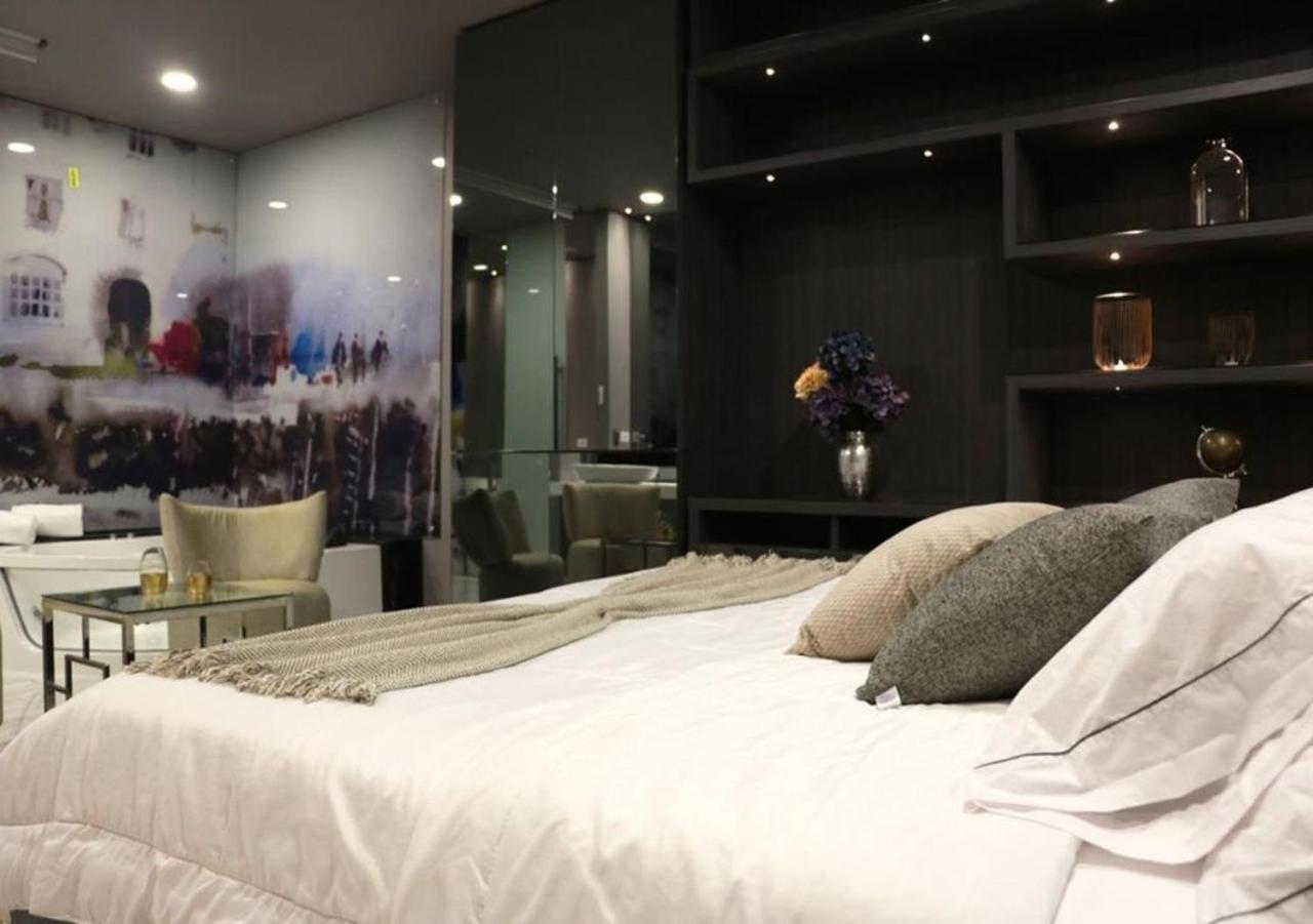 Hotel Paris Luxury Suites Medellin Exterior photo
