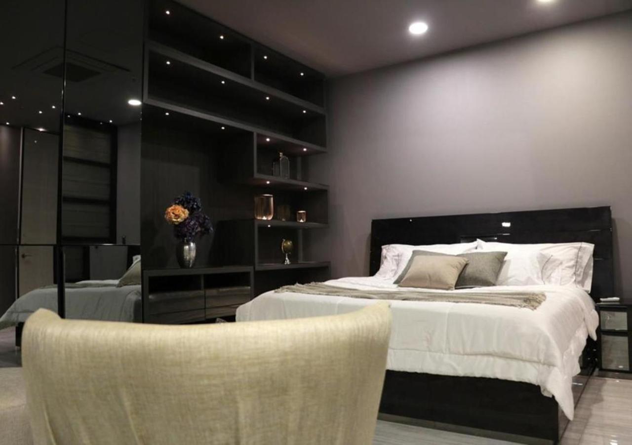 Hotel Paris Luxury Suites Medellin Exterior photo