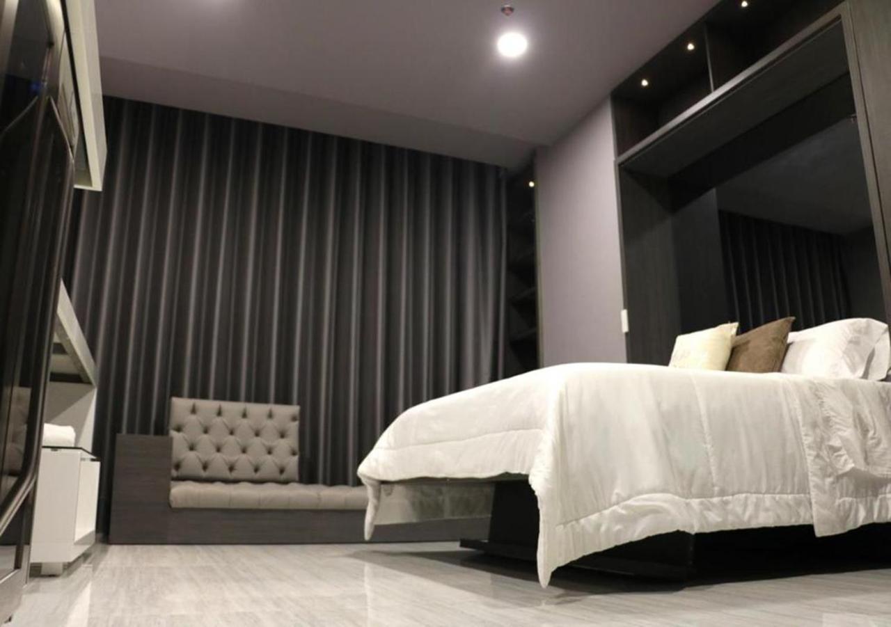Hotel Paris Luxury Suites Medellin Exterior photo